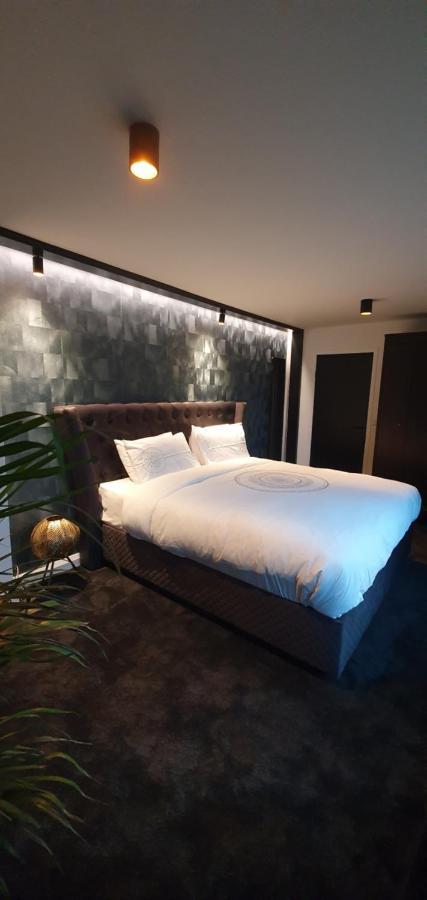 Contemporary Dublin Suite With Hot Tub Lispapple Cross Roads Exterior foto